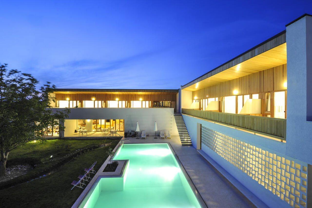 Hotel Gracanica Zewnętrze zdjęcie