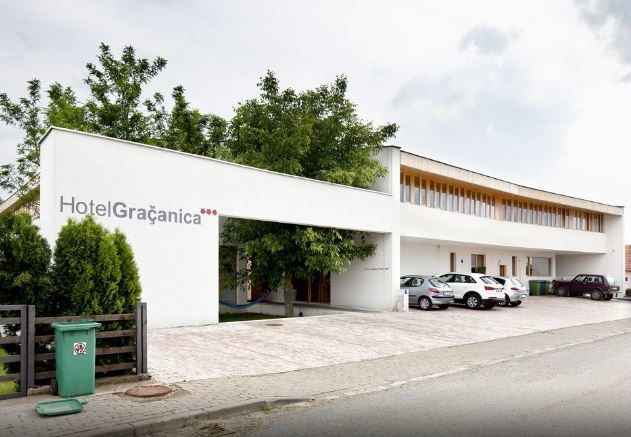 Hotel Gracanica Zewnętrze zdjęcie